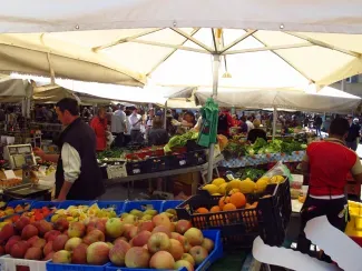 Marché traditionnel de Mèze
